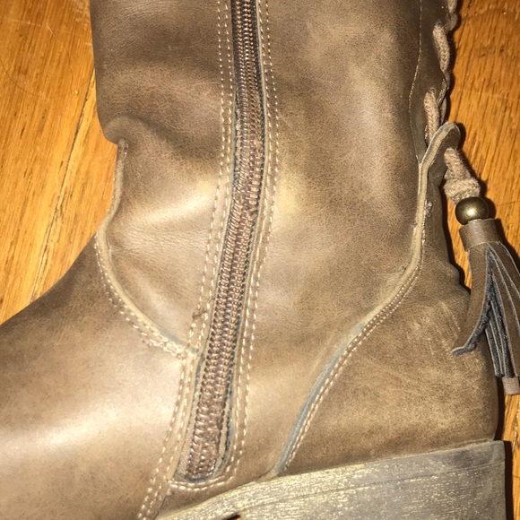 Brown tall Steve Madden boots - Picture 5 of 6